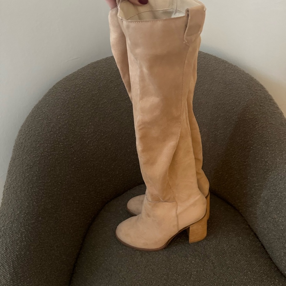 Tan Heeled Boots with Chunky Block Heel
